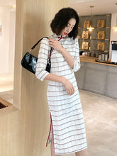 Slouchy High-Cut Seven-Part Sleeve Checkered Slit Cheongsam Midi Dress